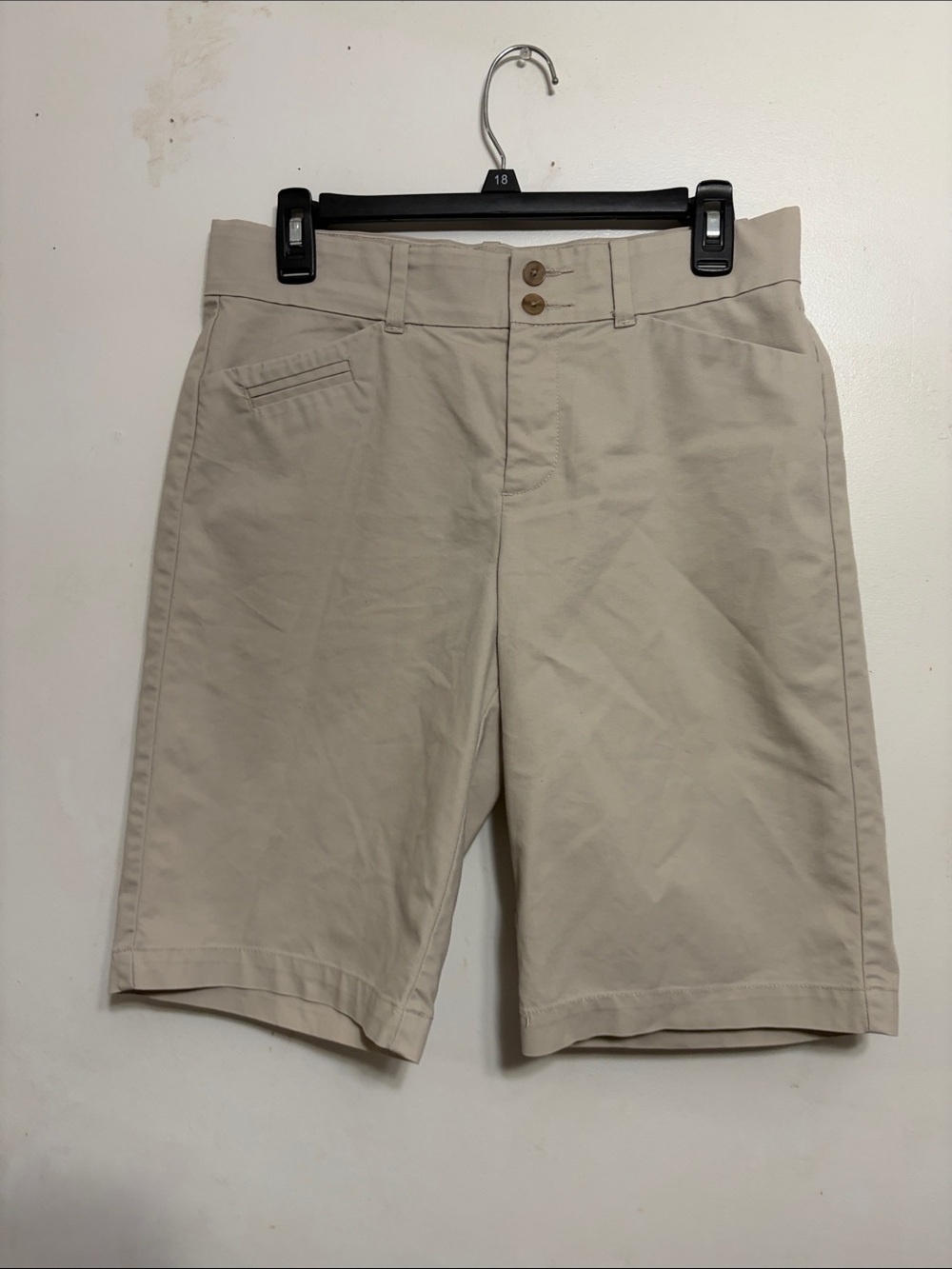 Dockers Women's Bermuda Shorts in Light Khaki